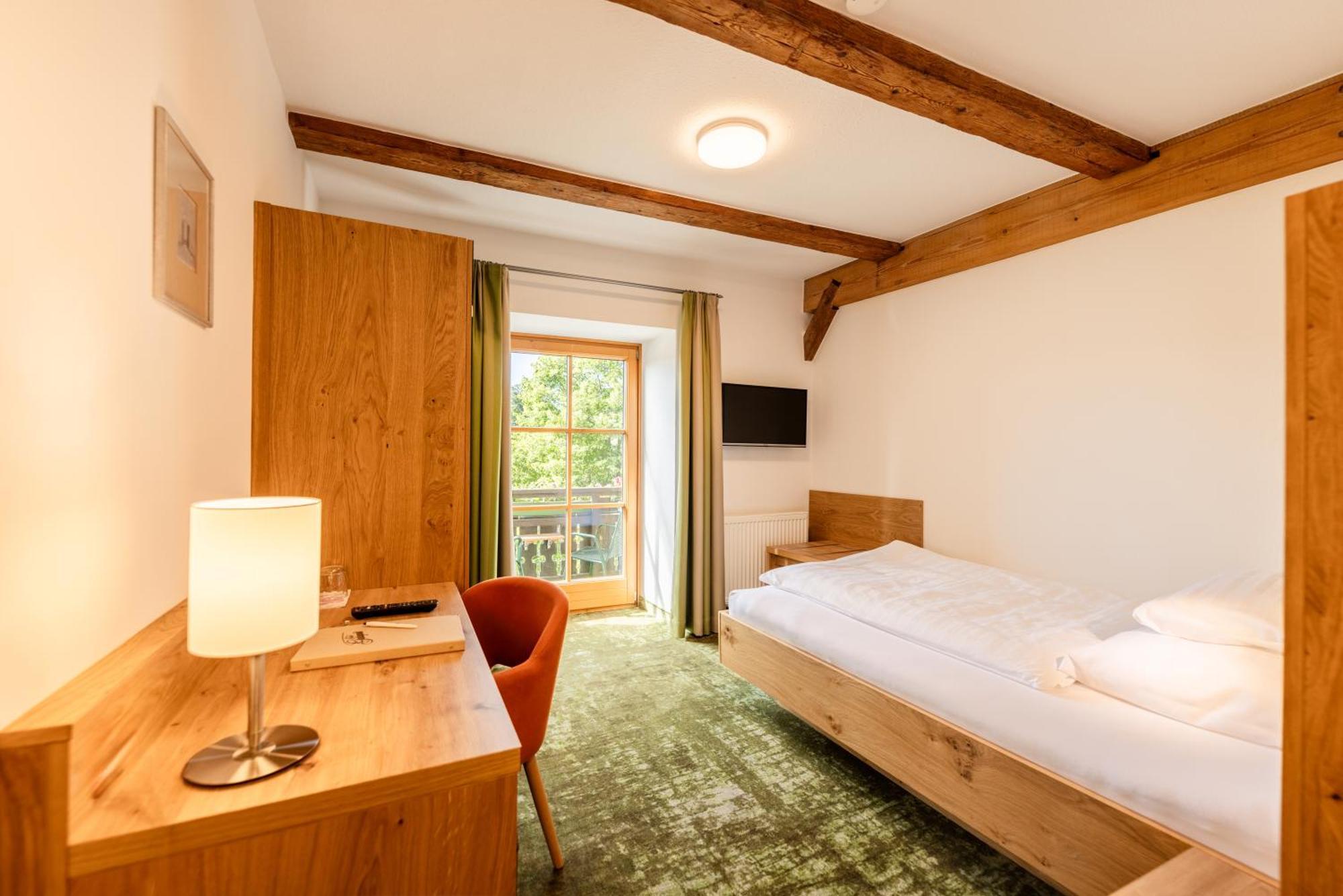 Hotel Gastagwirt Eugendorf Esterno foto