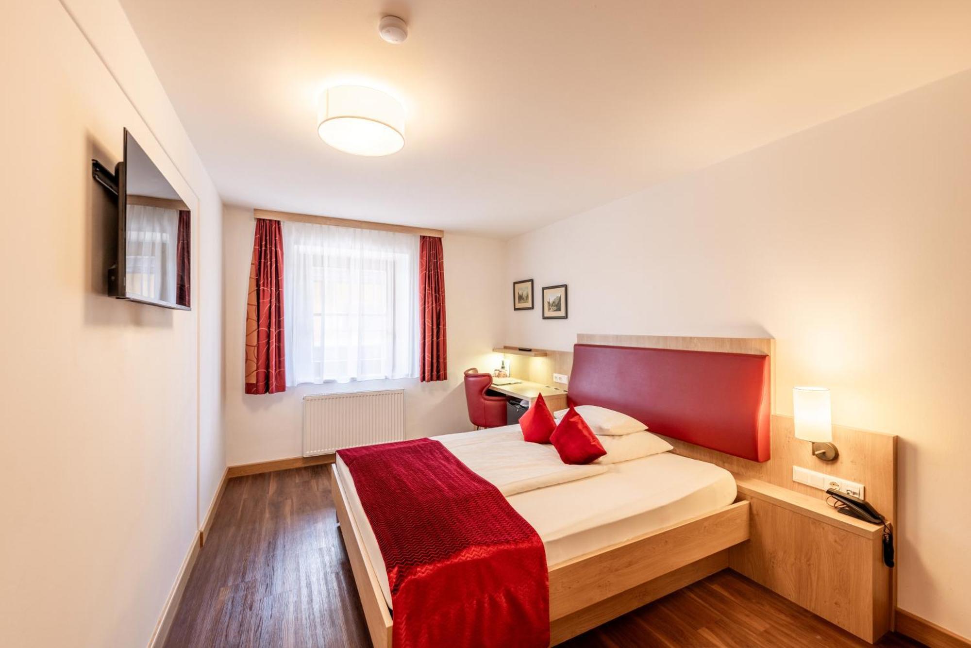 Hotel Gastagwirt Eugendorf Esterno foto